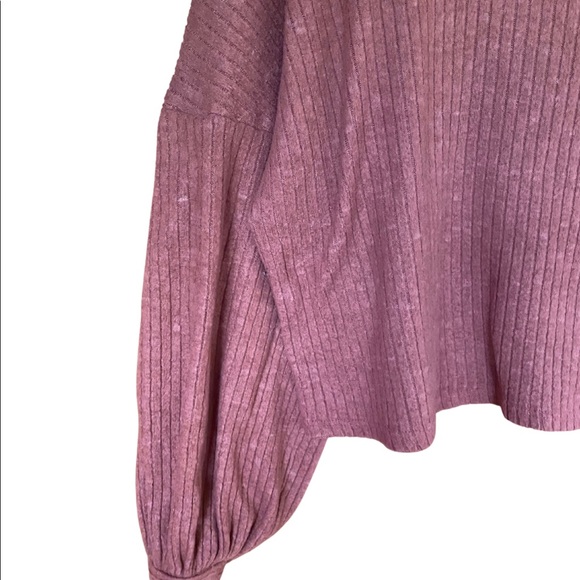 Rose Colored Balloon Sleeve Sweater - Picture 5 of 6